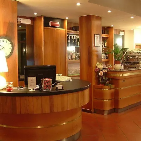 Toscana ホテル 3*
